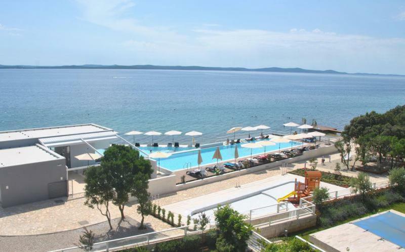 Apartmani Astrado Petrcane Bagian luar foto